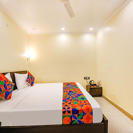 Fabhotel Prime Apple Tree Residency New Delhi Exterior photo