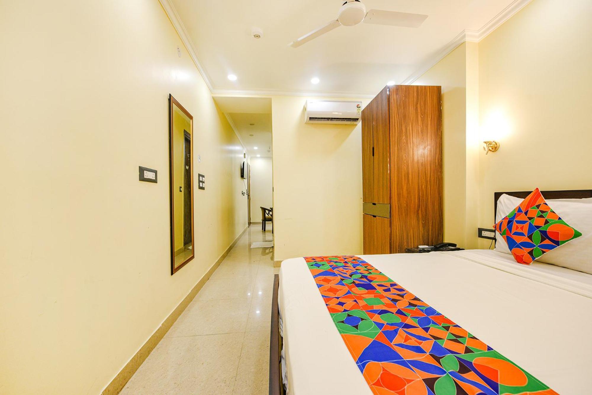 Fabhotel Prime Apple Tree Residency New Delhi Exterior photo