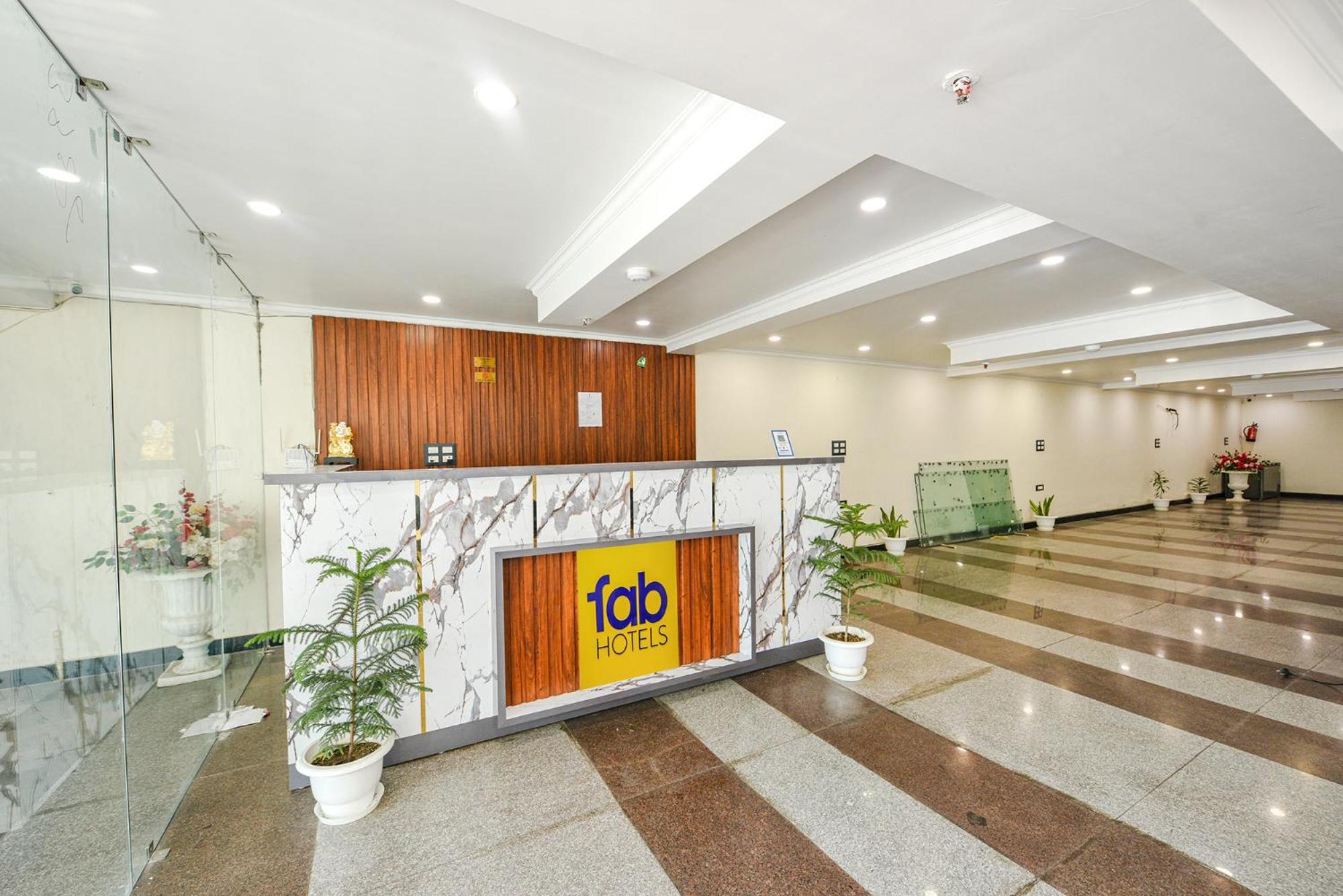 Fabhotel Prime Apple Tree Residency New Delhi Exterior photo