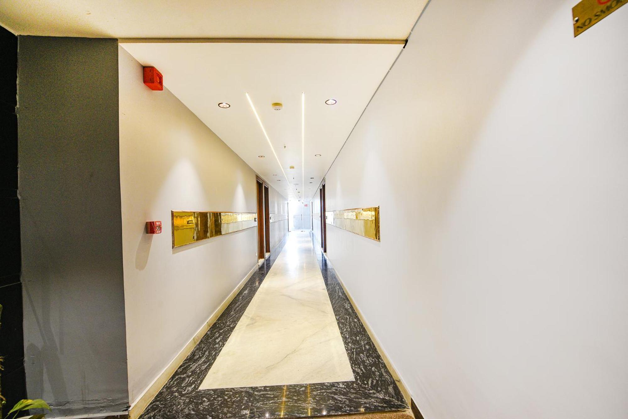 Fabhotel Prime Apple Tree Residency New Delhi Exterior photo