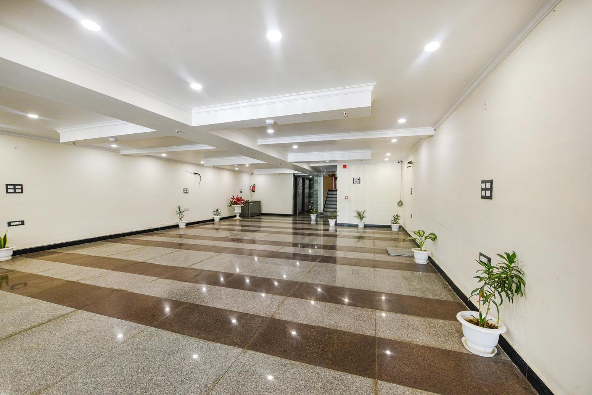 Fabhotel Prime Apple Tree Residency New Delhi Exterior photo