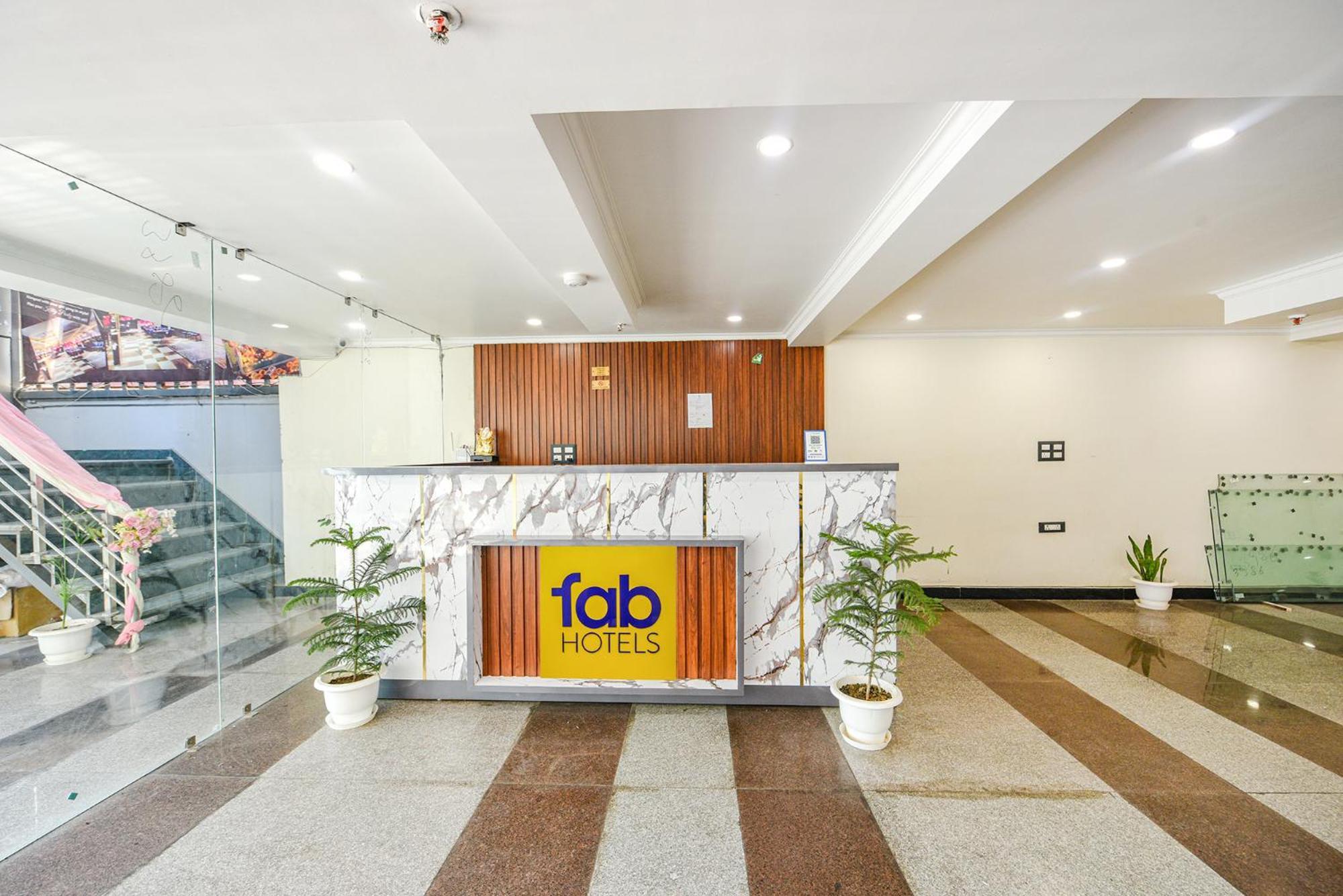 Fabhotel Prime Apple Tree Residency New Delhi Exterior photo