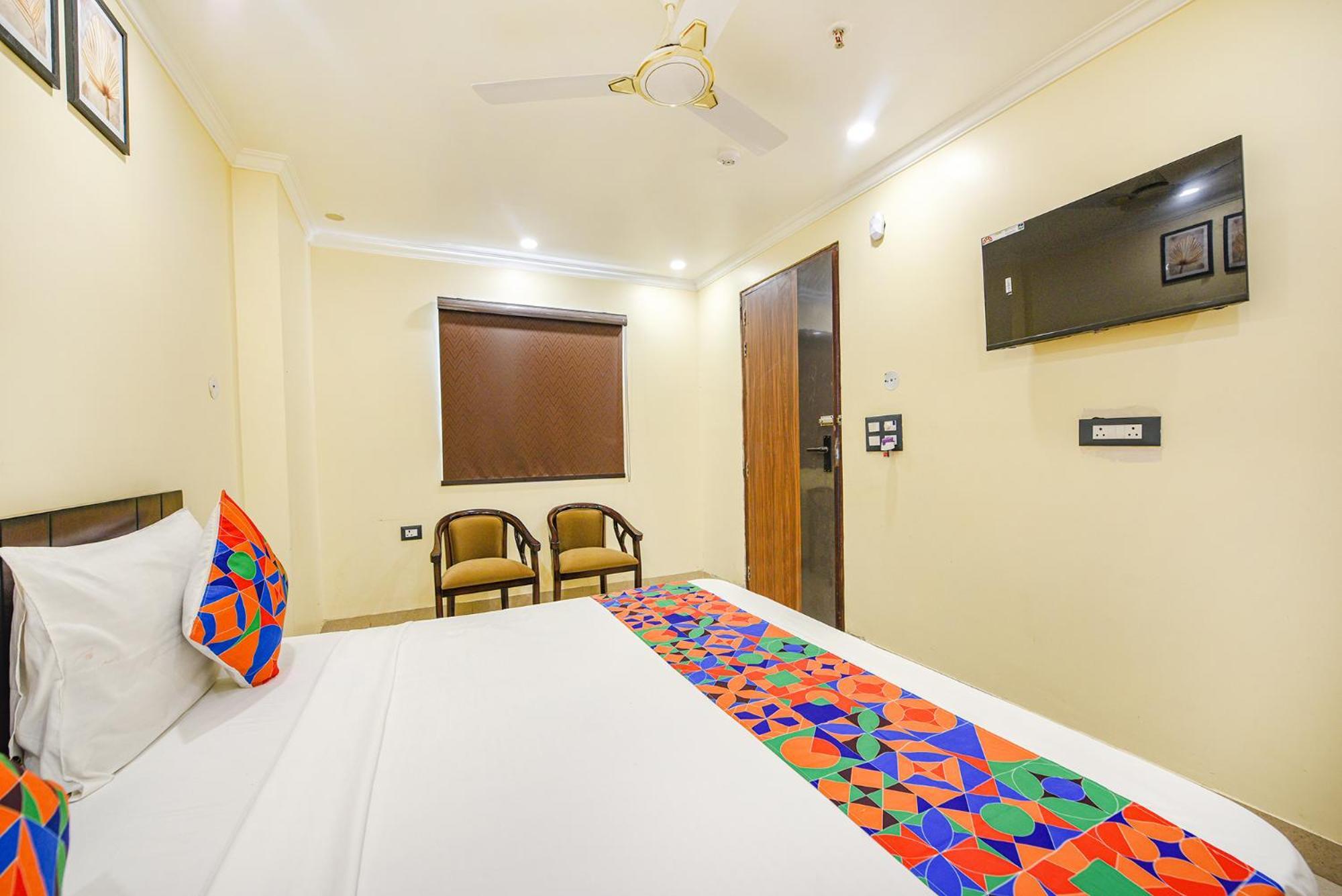 Fabhotel Prime Apple Tree Residency New Delhi Exterior photo