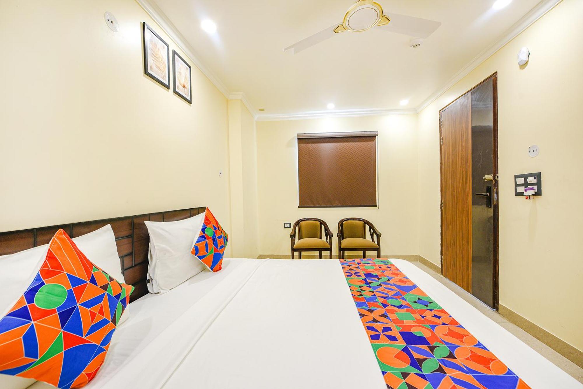 Fabhotel Prime Apple Tree Residency New Delhi Exterior photo